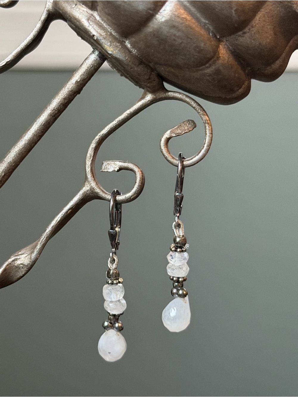 Sundance Sterling Silver and Moonstone Briolette Drop Earrings Leverback NWT